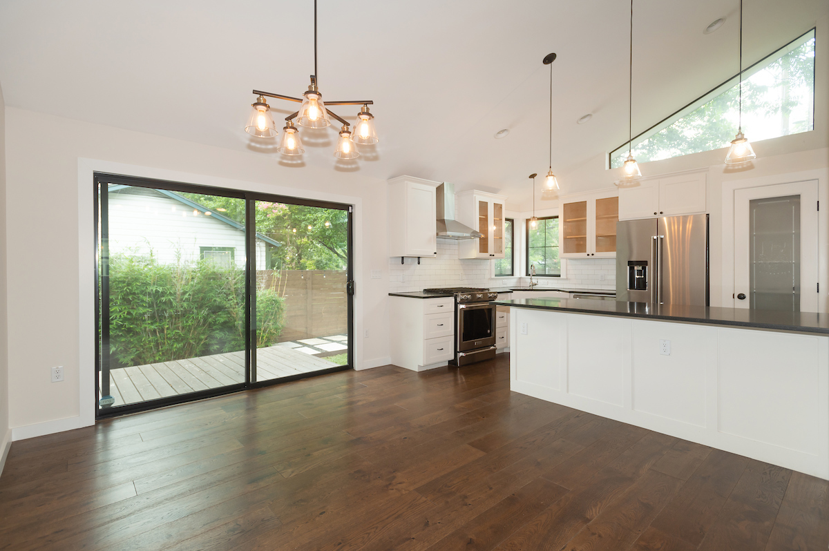 the%20interior%20of%20a%20well-lit,%20modern%20kitchen the%20interior%20of%20a%20well-lit,%20modern%20kitchen